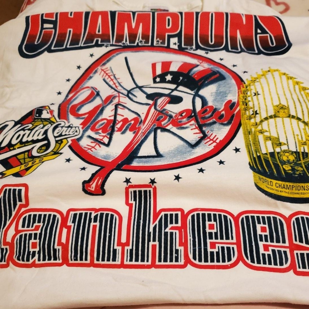 1999 New York Yankees Champions Tshirt - Picture 2 of 4